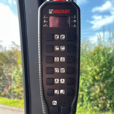 Arocs 3-Achser Abrollkipper 6x4