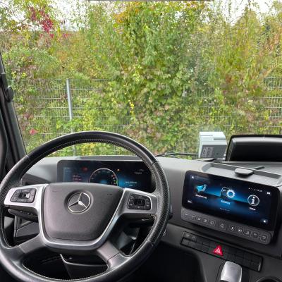 Arocs 4-Achser Dreiseitenkipper